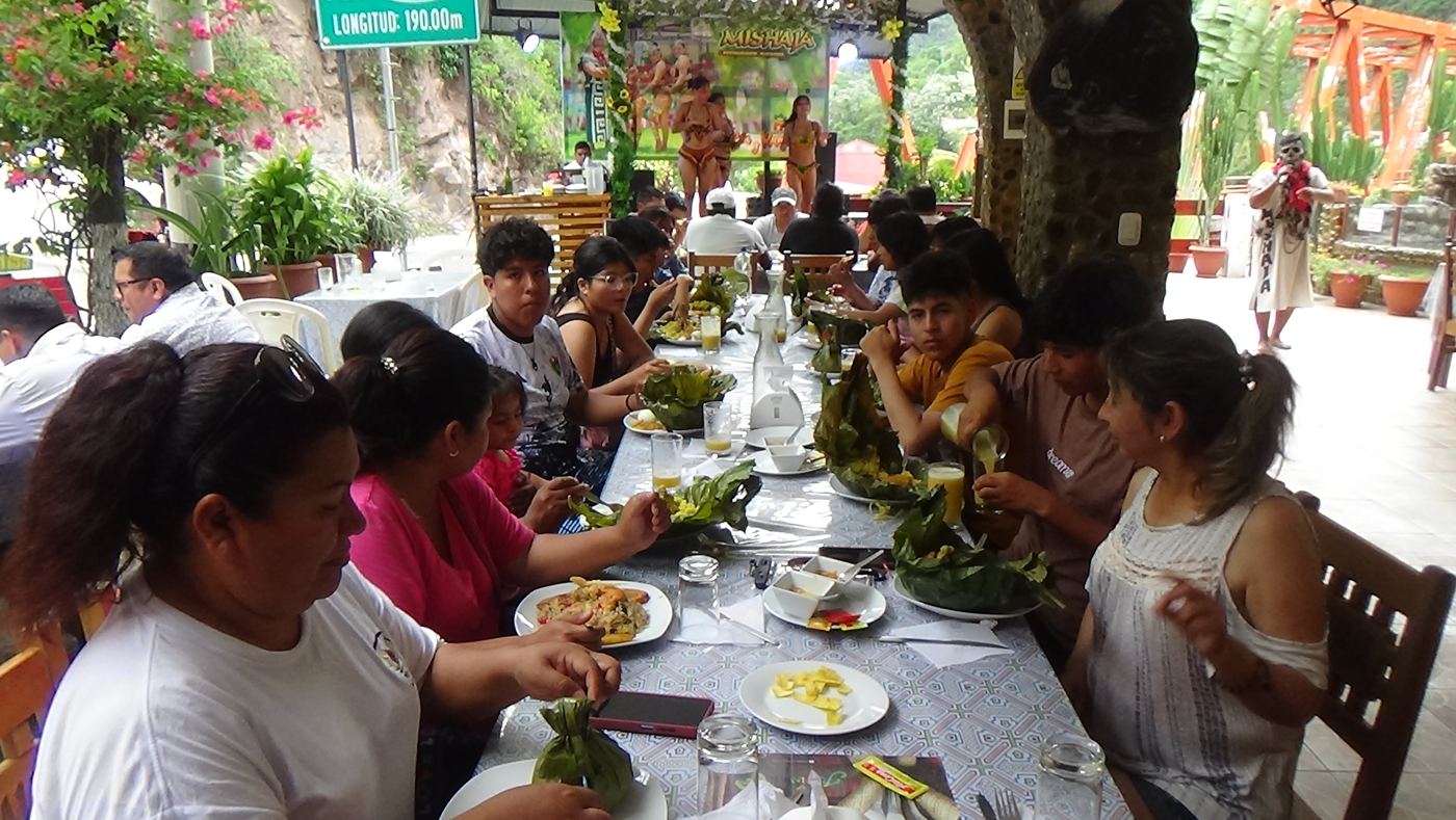 Almuerzo típico de la selva